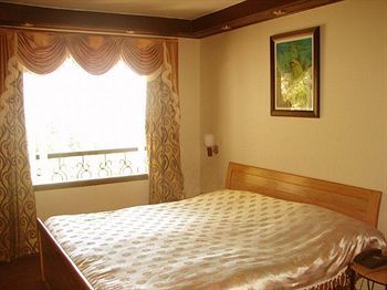 Hotel Emerald Heights Masuri Exterior foto
